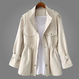 Cappotto impermeabile con bottoni da donna: eleganza e protezione quotidiana