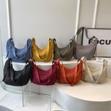 Alessia™ | Borsa a spalla in nylon con tasche zip