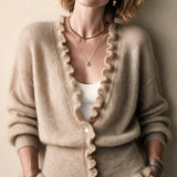 Cardigan donna con scollo a V e orlo volant - Morbido e femminile