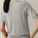 Maglione da donna in maglia fine con maniche corte e bordi a coste