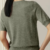 Maglione da donna in maglia fine con maniche corte e bordi a coste