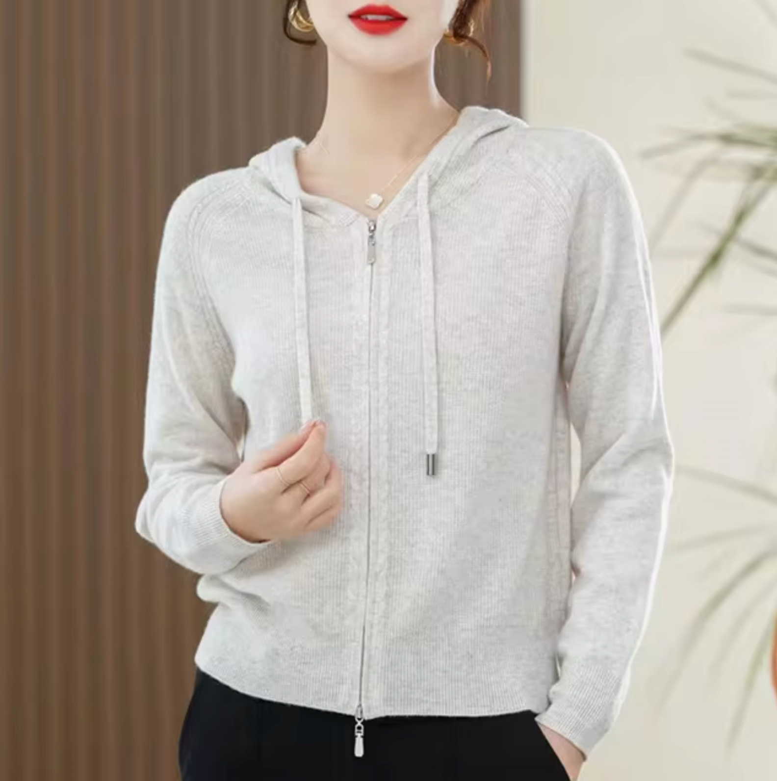 Felpa con cappuccio da donna | Cappuccio in maglia e cerniera a due vie