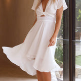 Elegante abito midi in raso con scollo a V profondo da donna maniche a farfalla e gonna asimmetrica fluida