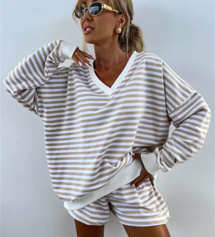 Set Oversized Donna – Casual per Uso Quotidiano, Con Dettagli A Righe e Pantaloni Corti