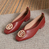 Beatrice™ | Ballerina punta quadrata con emblema dorato