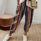 Pantaloni classici da donna in lino leggero e aderente