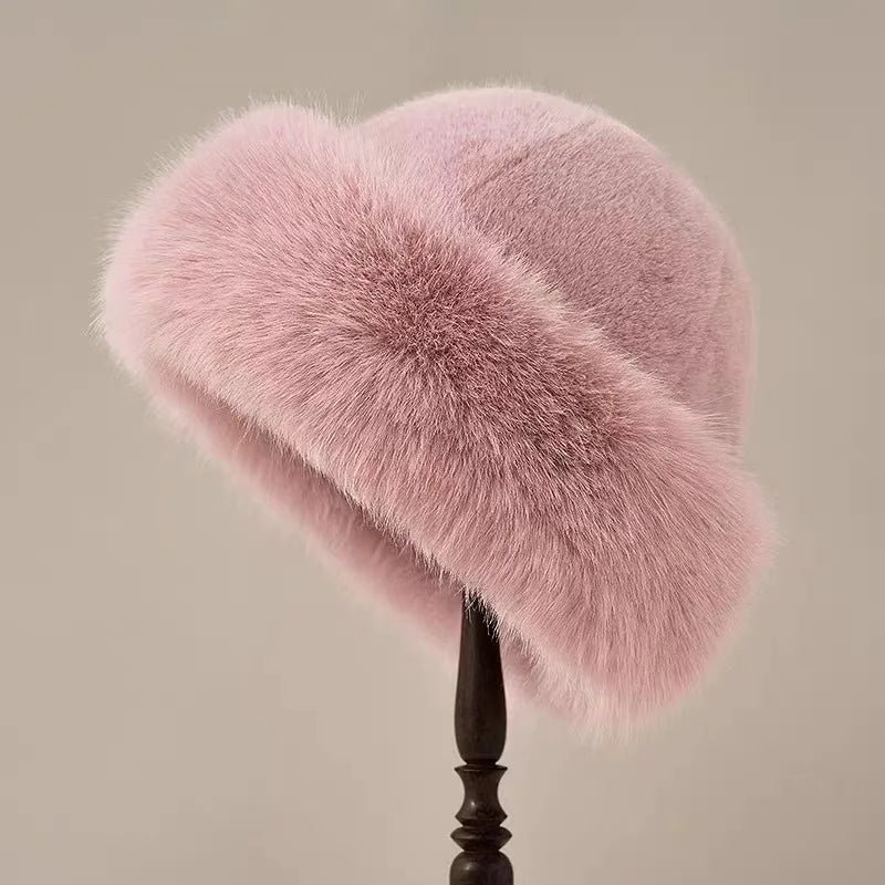 Cappello da Donna in Pelliccia Sintetica – Nero, Accessorio Elegante per Inverno per Giornate Fredde