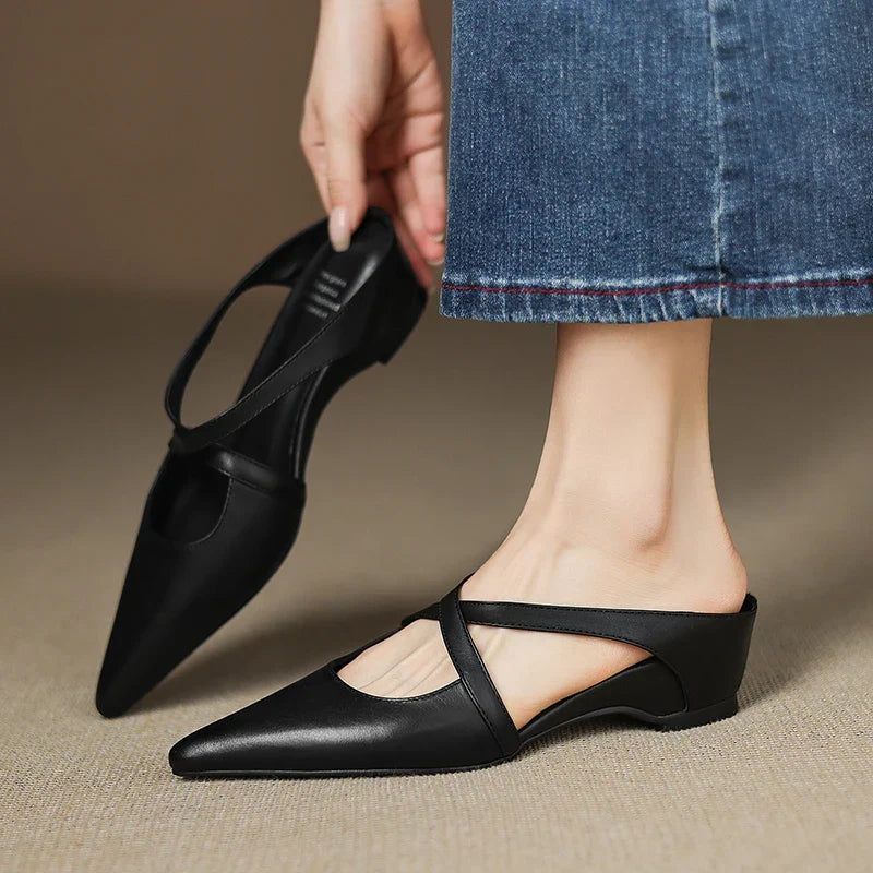 Marta™ | Mula in pelle con fascia incrociata