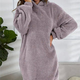 Donna - Vestito con cappuccio in morbido pile - vestibilità oversize