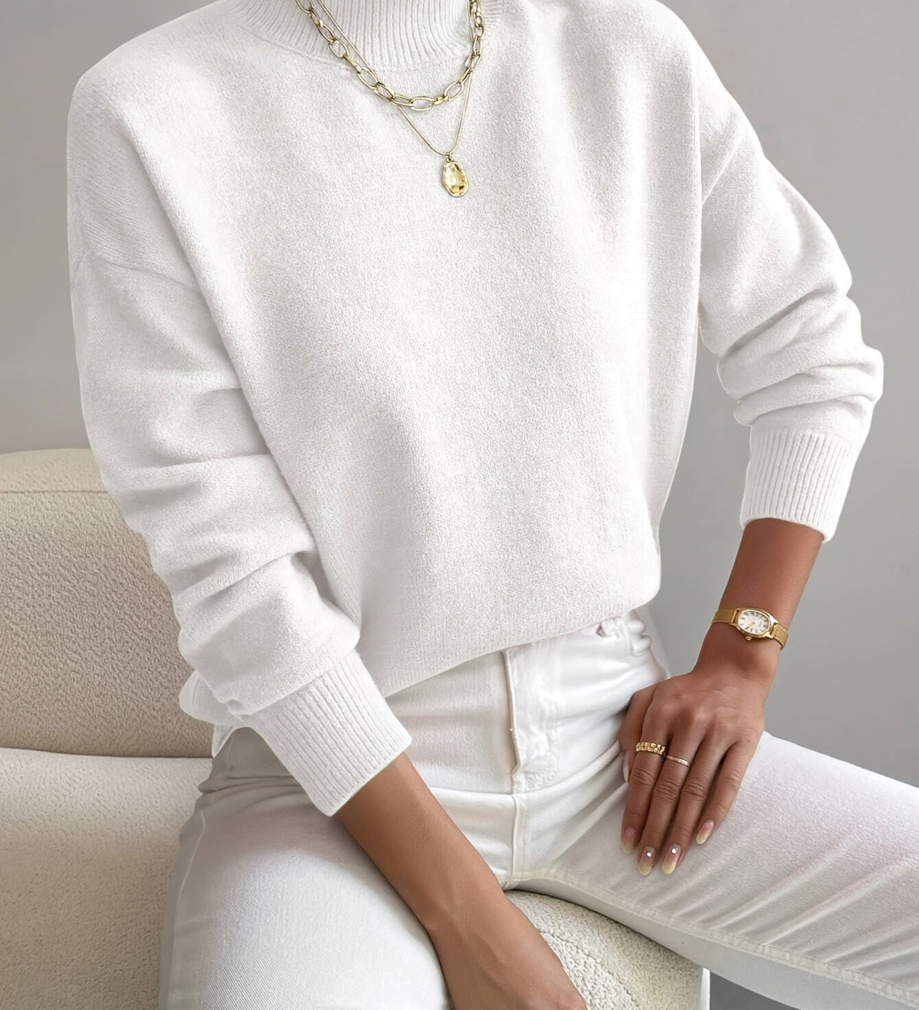 Maglione Donna con Collo Alto – Morbido Maglione Minimalista per Autunno e Inverno