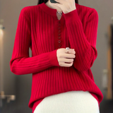 Maglione a coste da donna con scollo a V e patta con bottoni