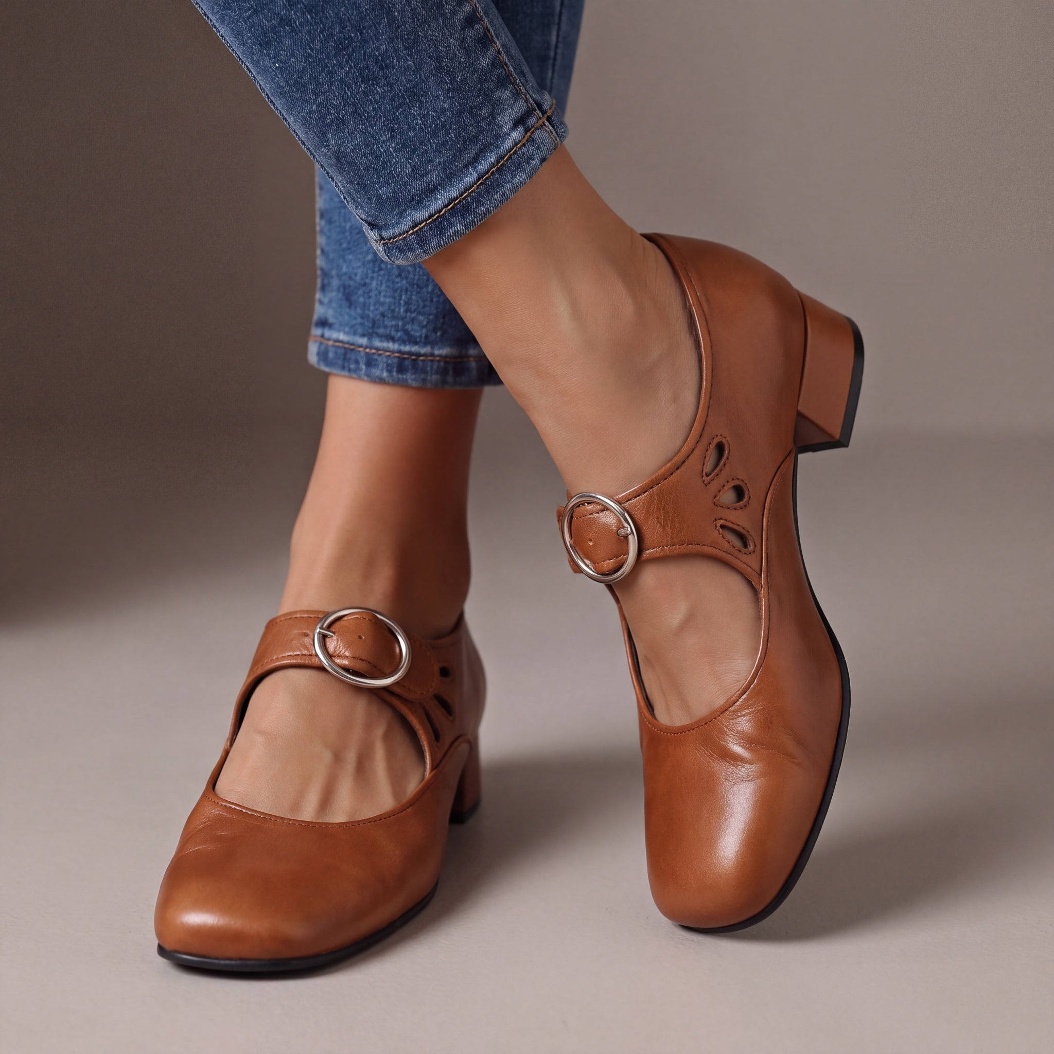 Lucia™ | Mary Jane in pelle con cinturino
