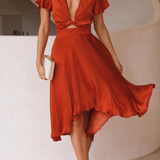 Elegante abito midi in raso con scollo a V profondo da donna maniche a farfalla e gonna asimmetrica fluida